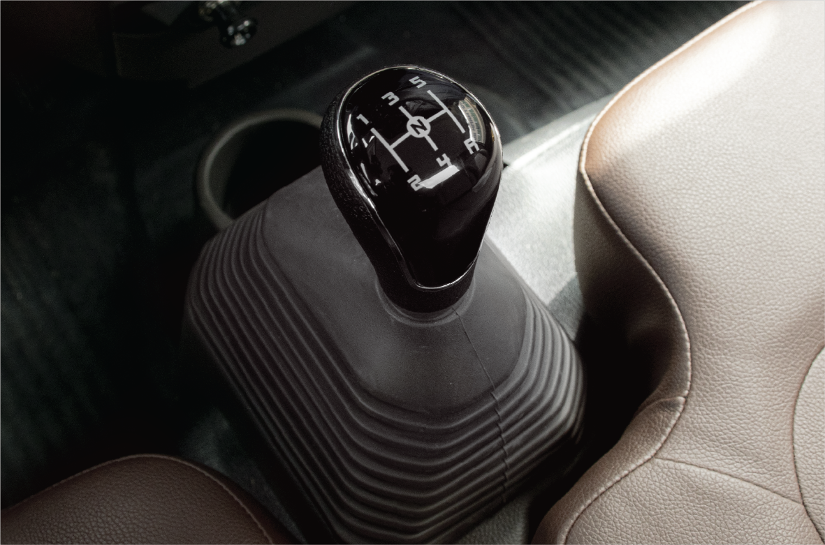 Manual transmission: 5 forward gears, 1 reverse gear