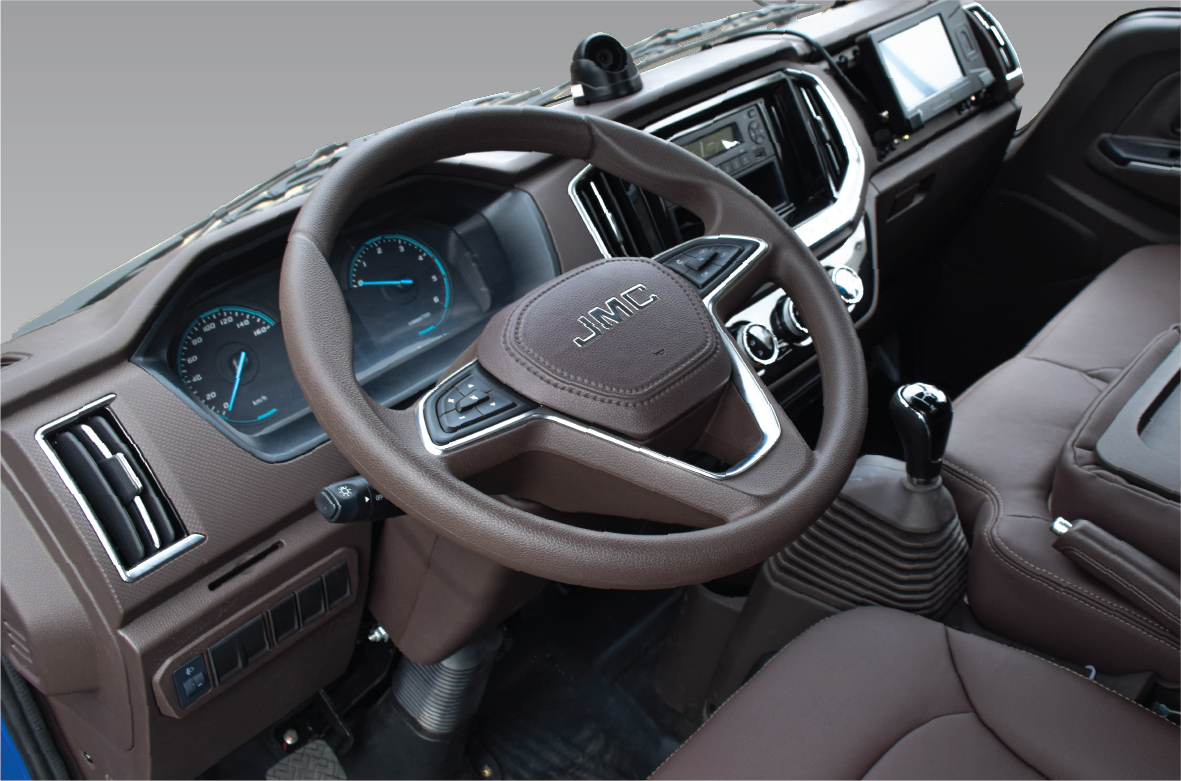 Luxurious truck interior, Nodding steering wheel