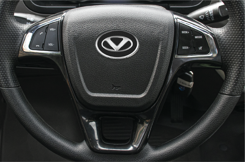 Vô lăng 3 chấu tích hợp phím chức năng